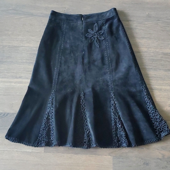 ๐ HOST PICK ๐ Danier Suede A-line Skirt - Picture 17 of 17